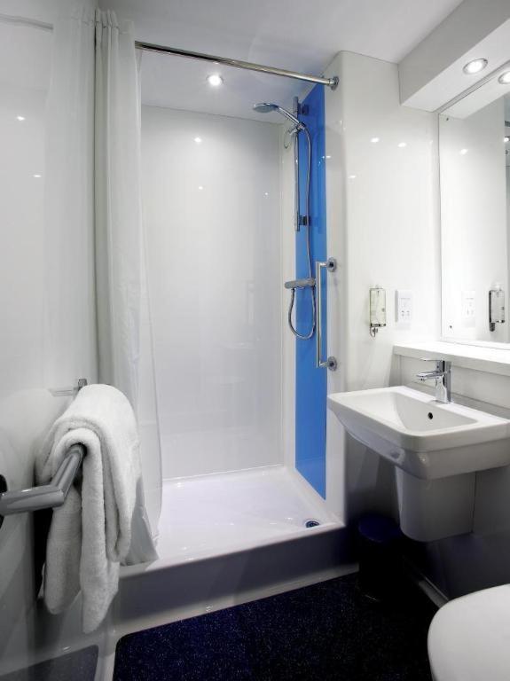 Travelodge Newcastle Seaton Burn - Housity