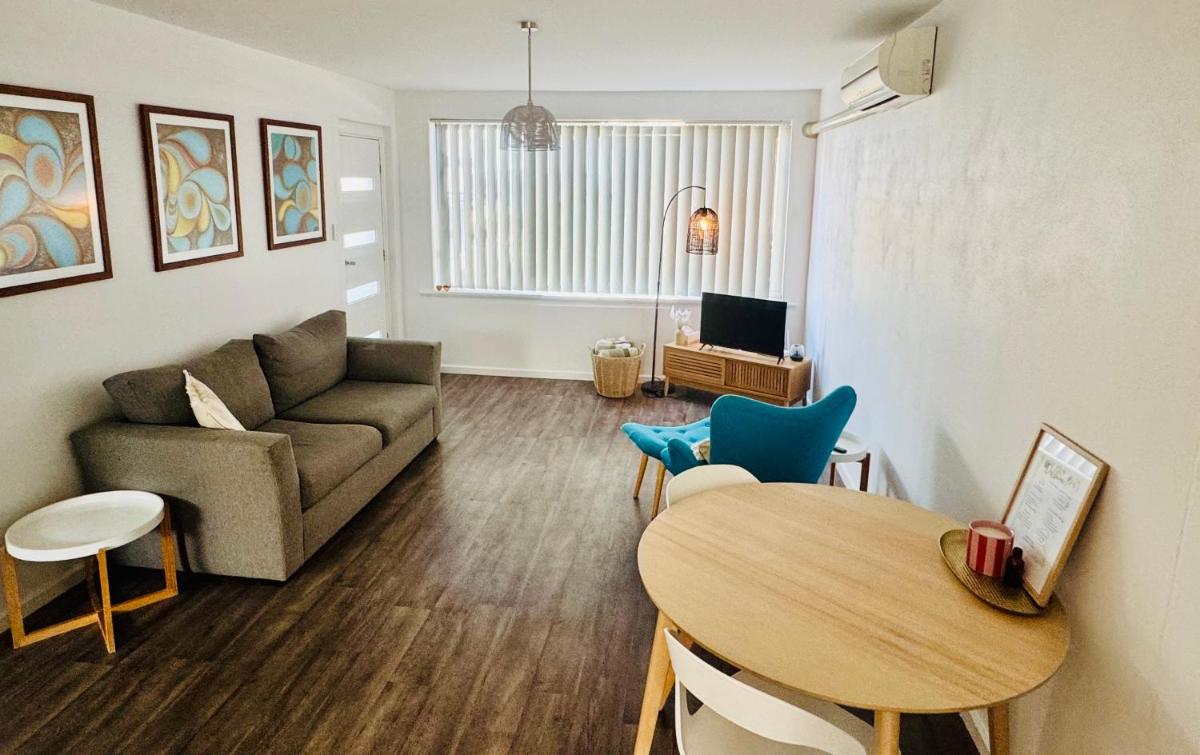 Sea Breeze with city ease - Housity