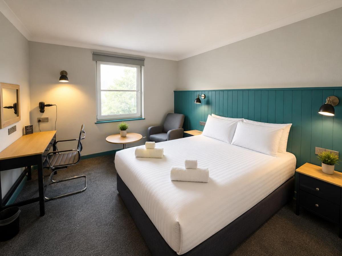 The Regency Hotel - Housity