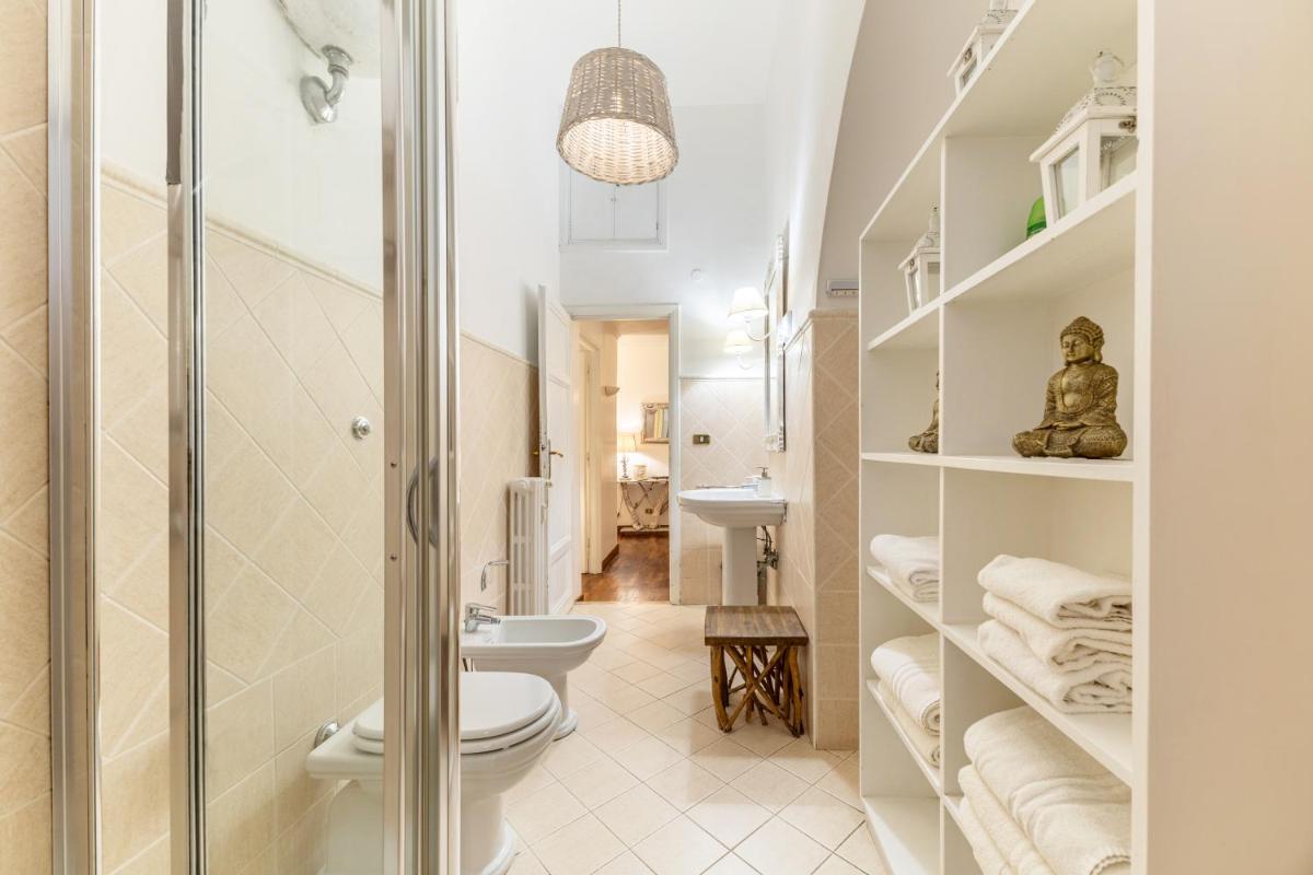 Luxury Historic Apartment Campo dei Fiori - Housity