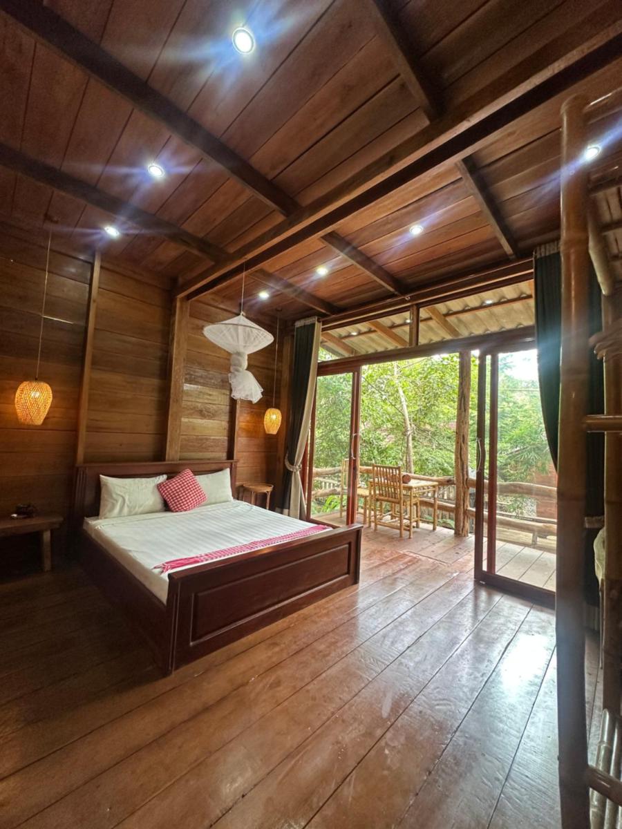Mondulkiri Pizza Bungalows - Housity