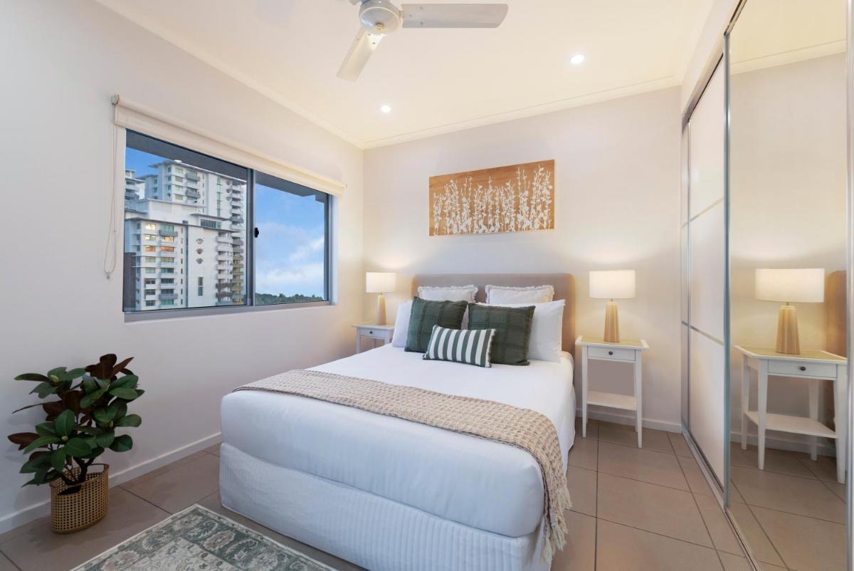 Your Keys to Larrakeyah Coastal Comfort with Pool - Housity