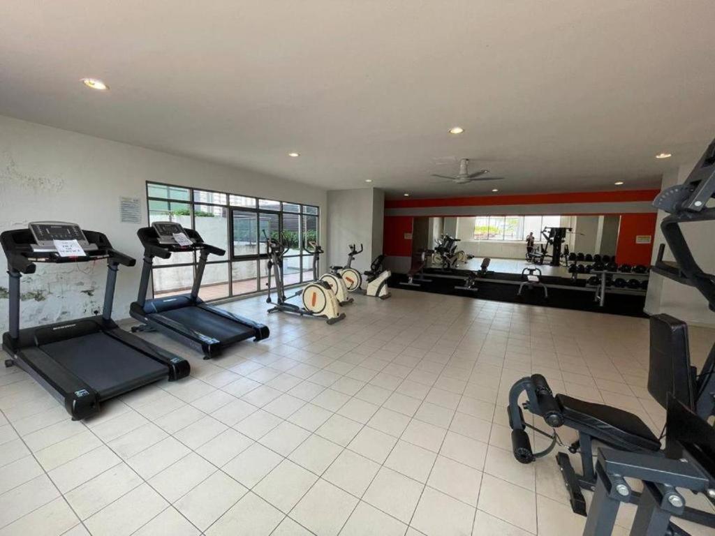 RD Studio @ EVO SOHO Bangi WiFi Netflix - Housity