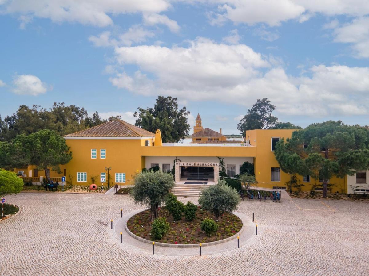 O edifício onde o hotel está situado