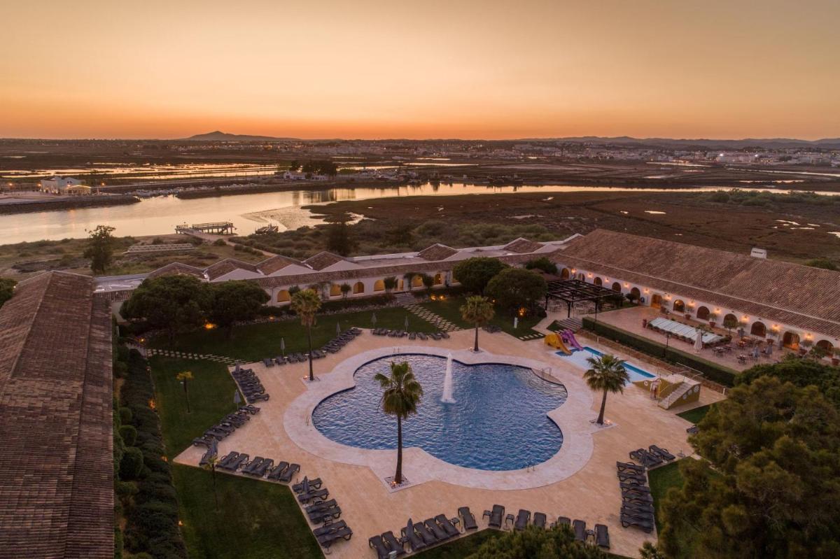 A piscina em ou perto de Vila Gale Albacora