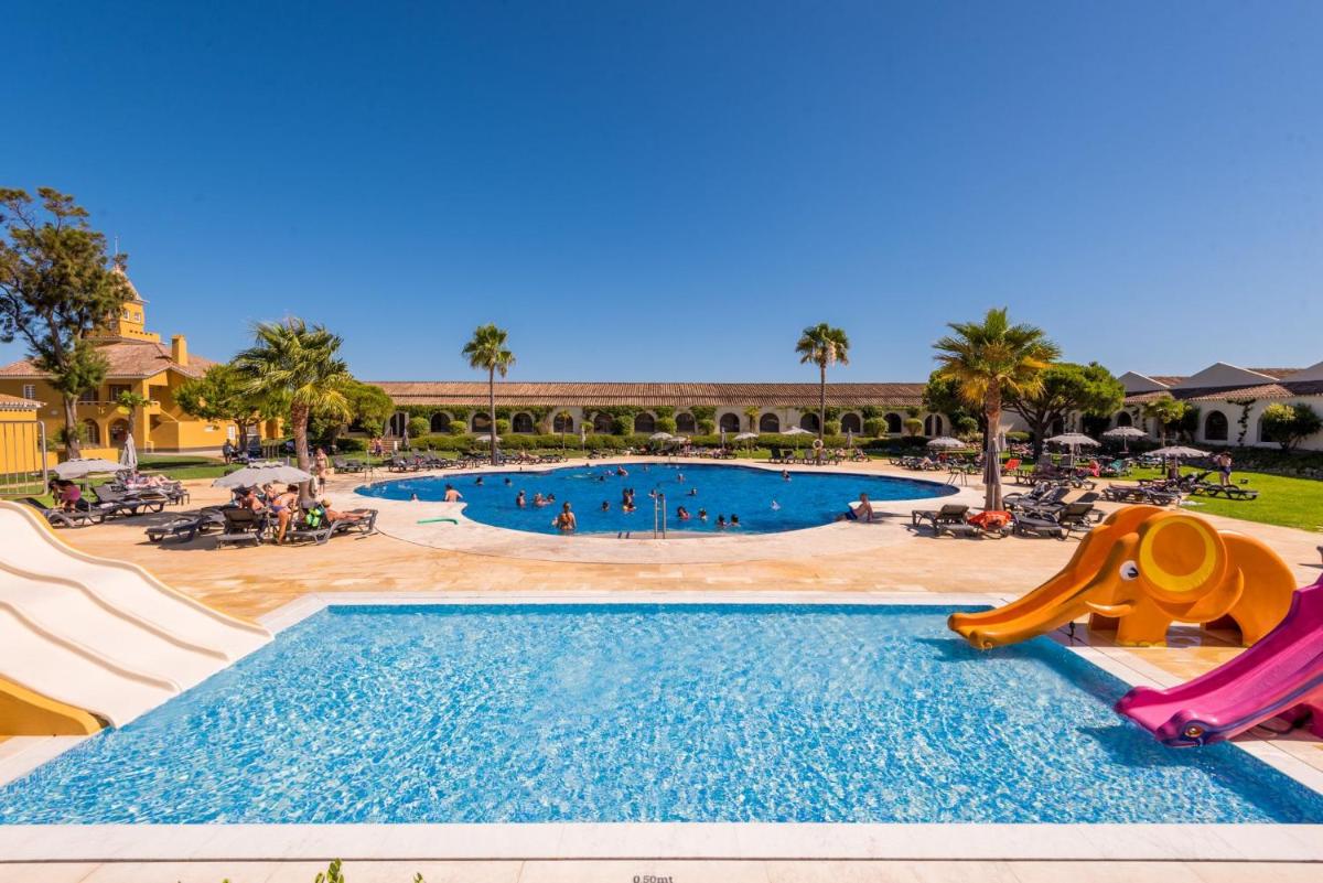 A piscina em ou perto de Vila Gale Albacora