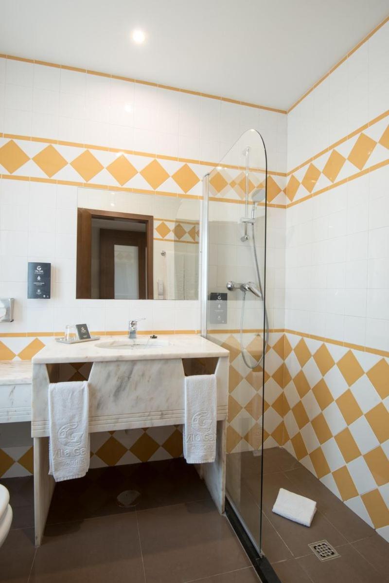 Uma casa de banho em Vila Gale Albacora