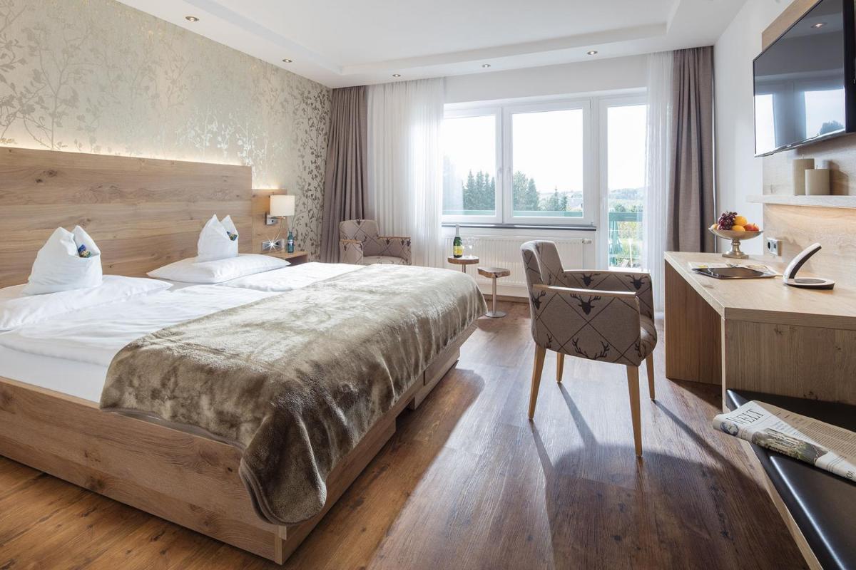 Hotel Derichsweiler Hof - Housity