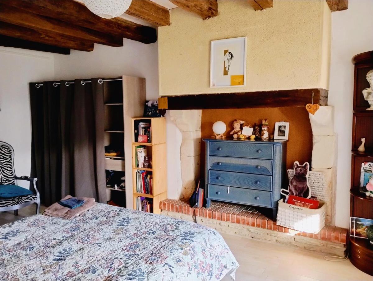 Bouger en famille chez l'habitant, longère bercéenne, 2 chambres 4 Pers, possibilité rajout berceau et 1 lit single soit 6 Pers maxi - Housity