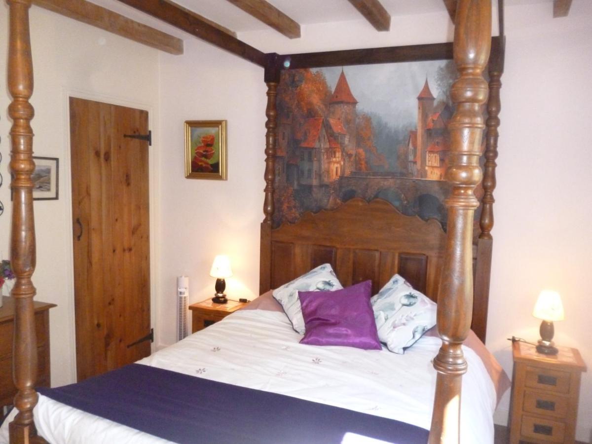 Old French Country Cottage for 2 nature lovers paradise - Housity
