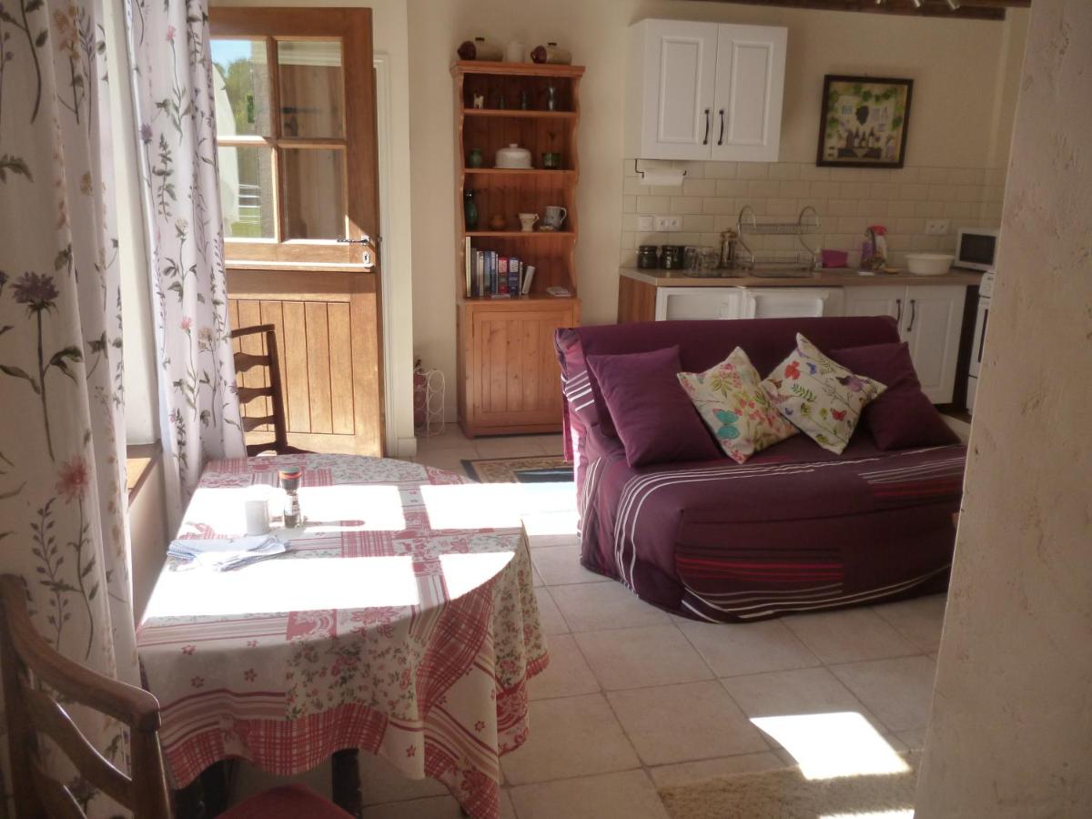 Old French Country Cottage for 2 nature lovers paradise - Housity