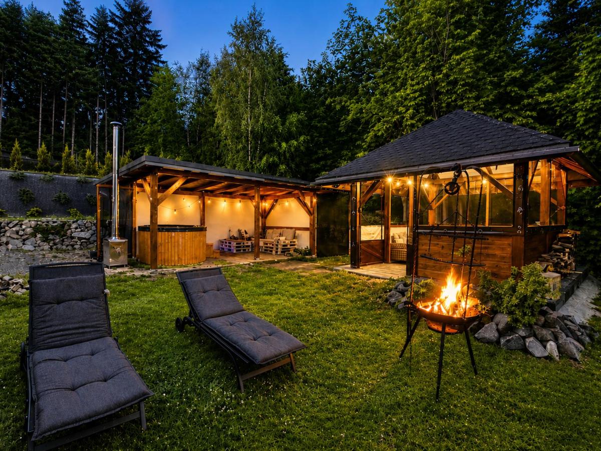 Biały Domek Świerczek - Jacuzzi, Balia Ruska SPA, Rowery, Altana i Grill w Słopnice - Housity