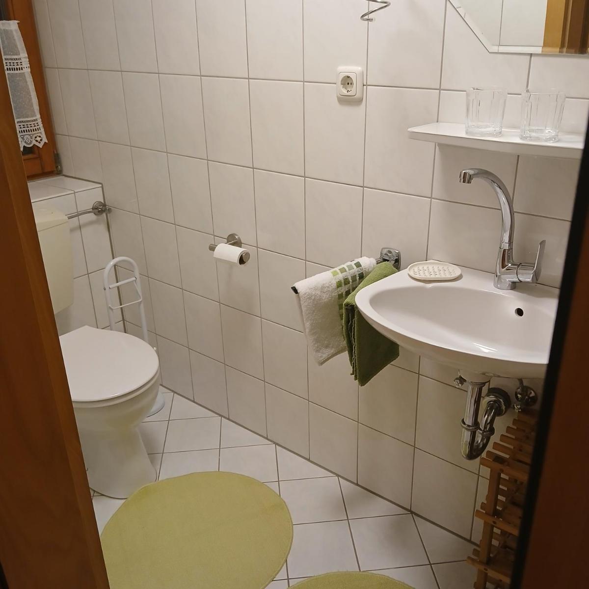 Gästezimmer Rauchecker Eging - Housity