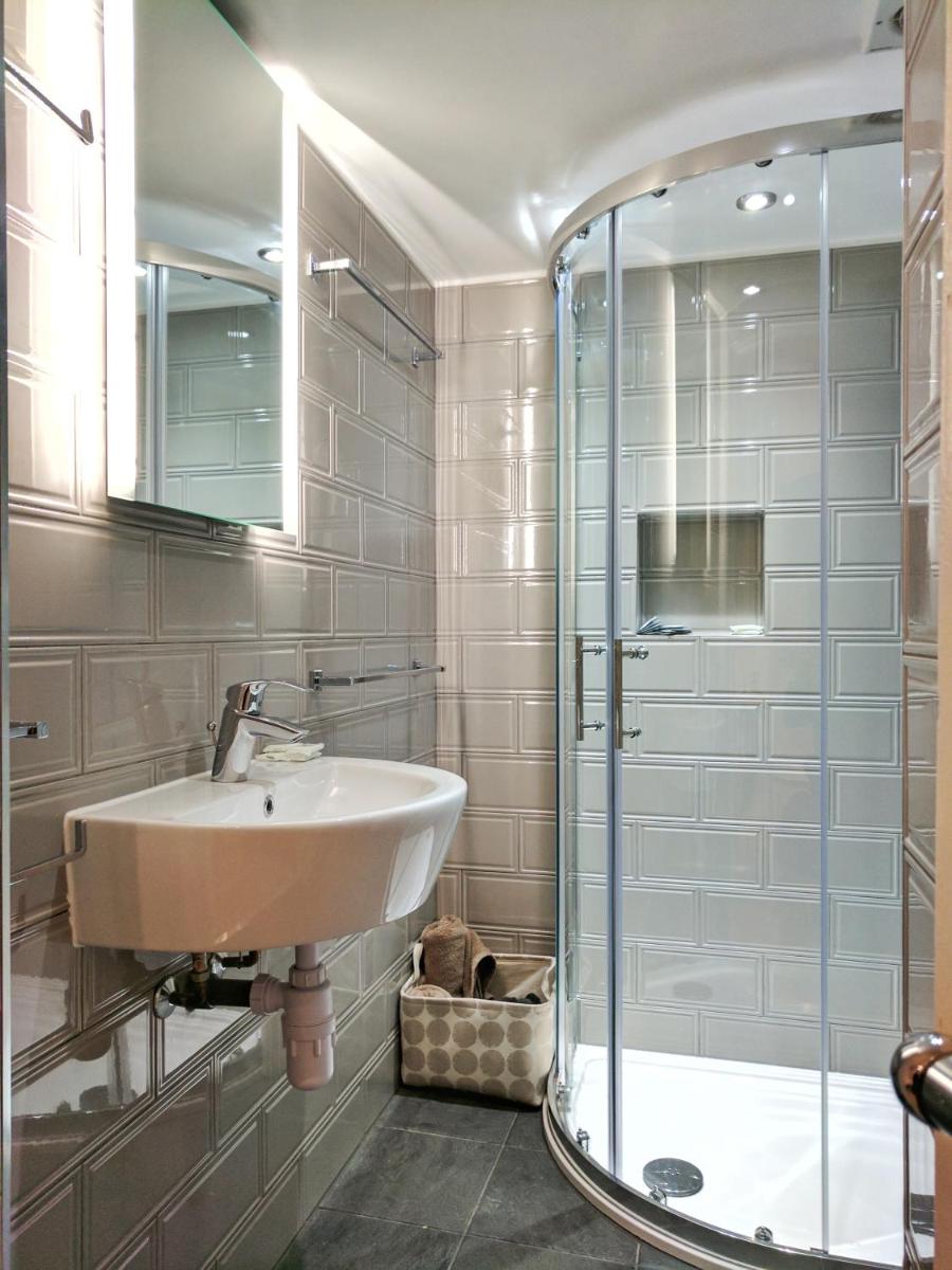 Glendevon House Hotel - Housity