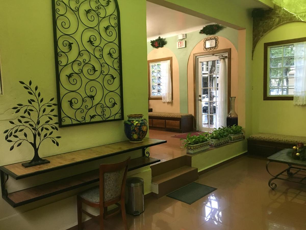 Hotel Iberia - San Juan - Housity