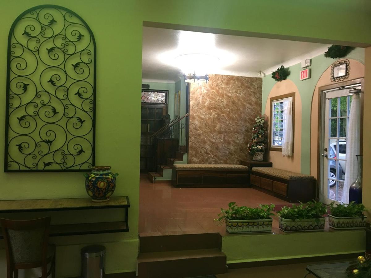Hotel Iberia - San Juan - Housity