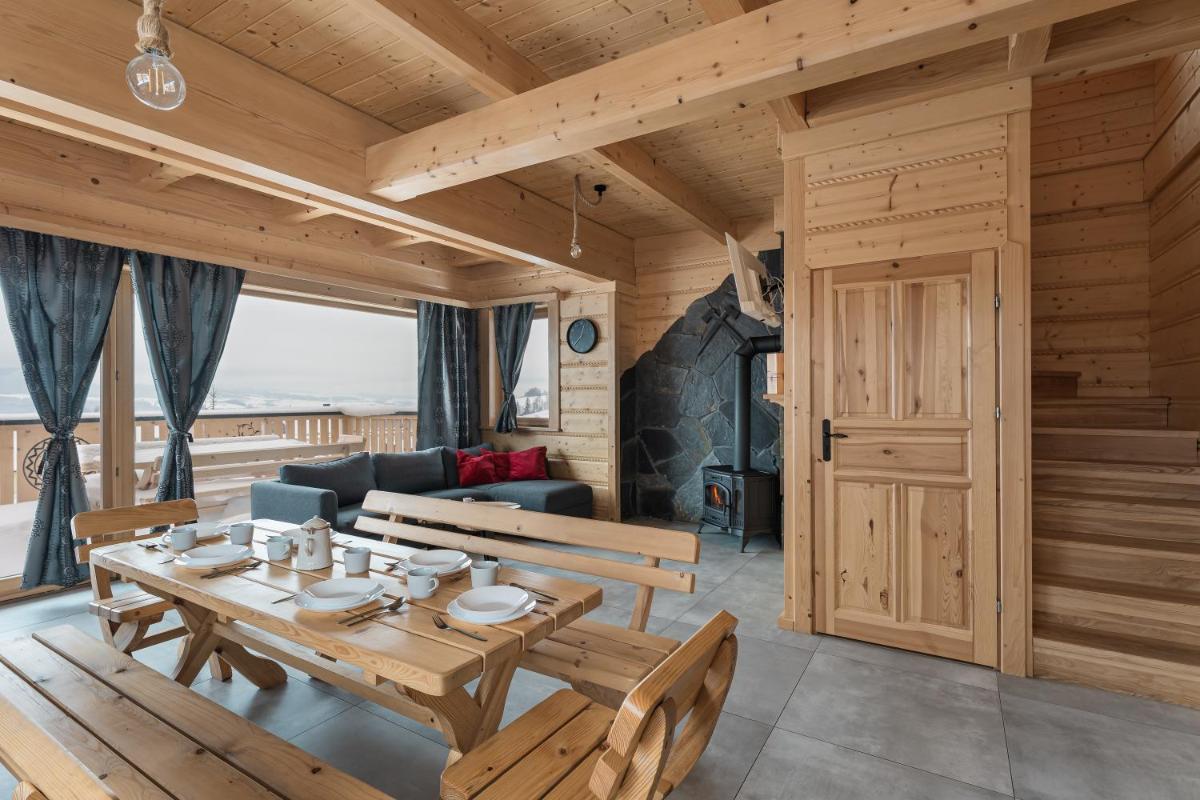 Osada Pod Modrzewiami - Housity
