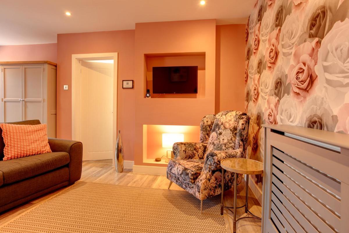 The Stable - The Cottages at Blackadon Farm - Housity