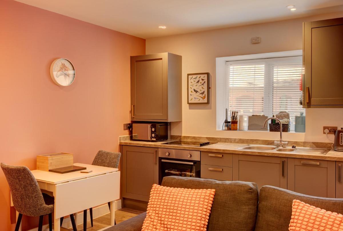 The Stable - The Cottages at Blackadon Farm - Housity