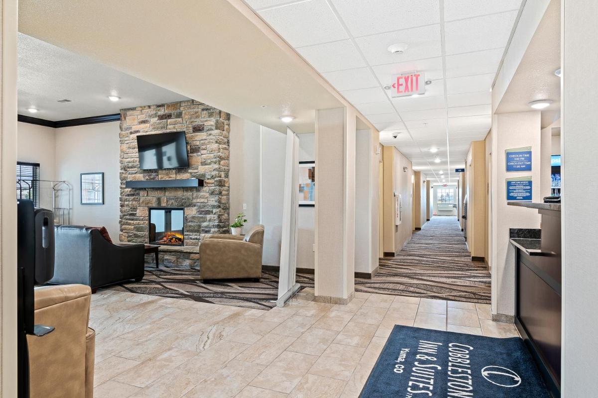 Cobblestone Inn & Suites - Yuma - Housity