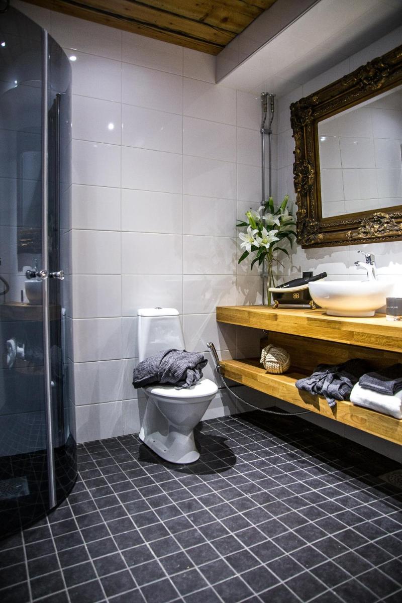 Boutique Hotel Mustaparta - Housity