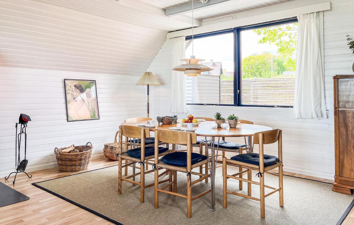 Amazing Home In Hadsund With Wifi - Housity