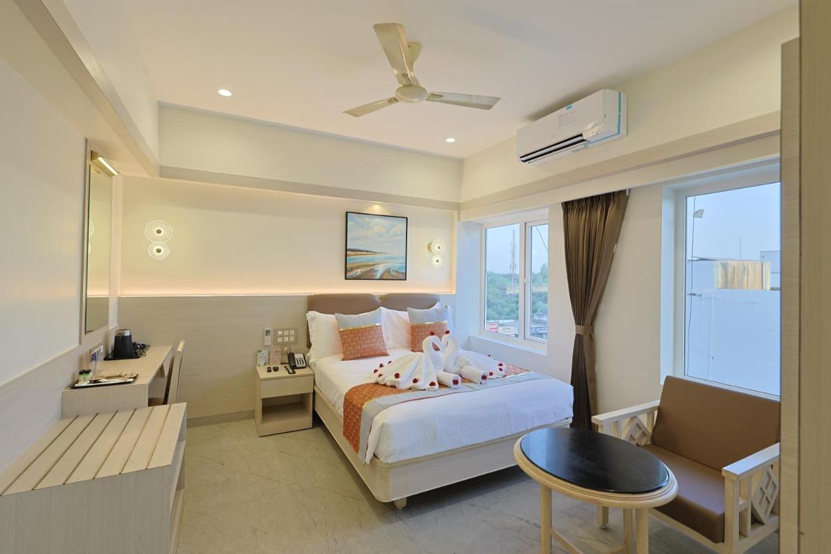 Sree Bharani Hotels - Housity