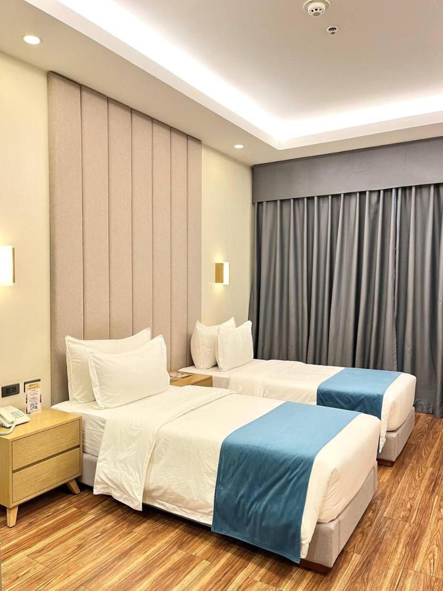 Bravo Tanauan Hotel - Housity