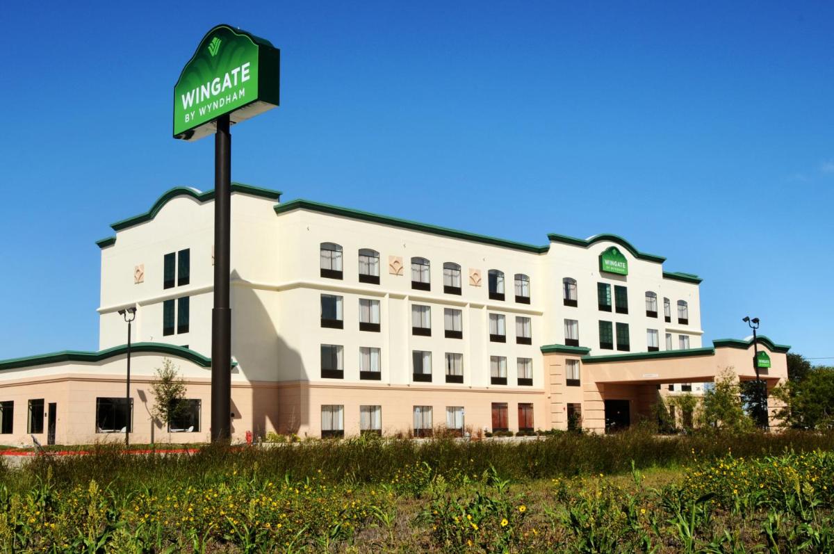Wingate by Wyndham New Braunfels - Housity