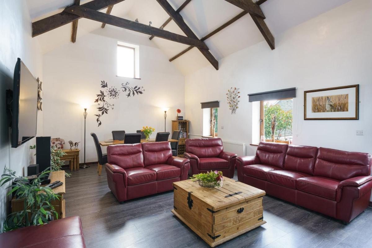 The Dairy a superb, detached Llandysul cottage - Housity