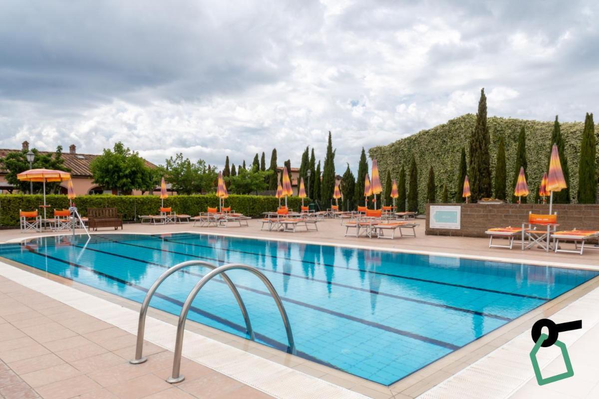 Hotiday Apartments Costa degli Etruschi - Housity