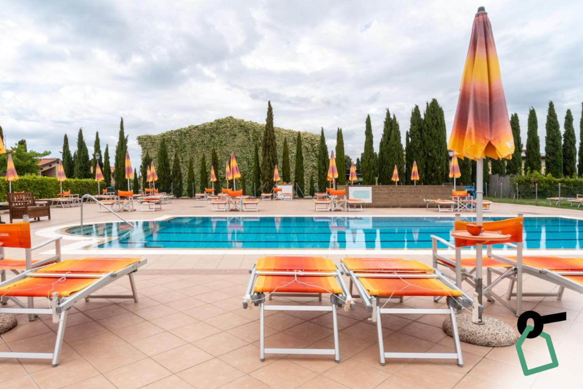 Hotiday Apartments Costa degli Etruschi - Housity