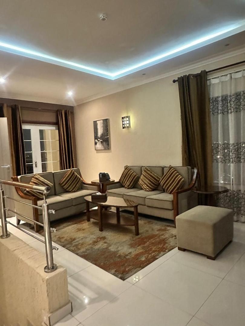 Frederick's Lodge - Housity