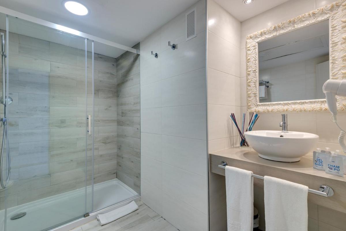 Un baño de Alcudia Garden Aparthotel