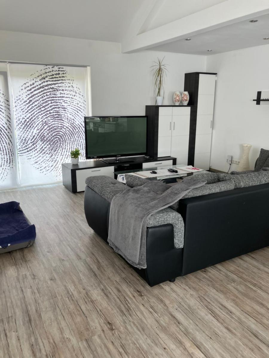 Ferienwohnung Jeannette ideal für Geschäftsreisende, WLAN und Rechnung möglich - Hizvo