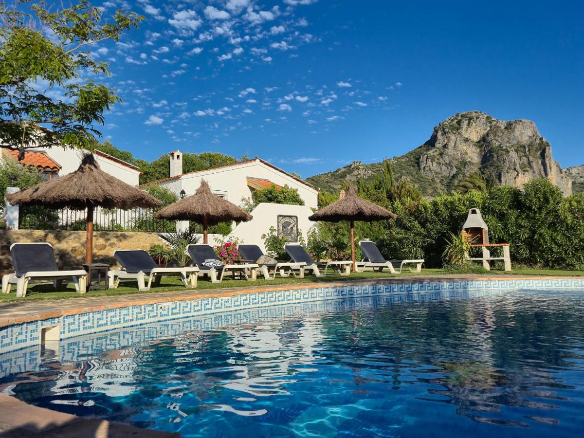 Hacienda el Mirador - Charming casa with lake and mountain view - Housity