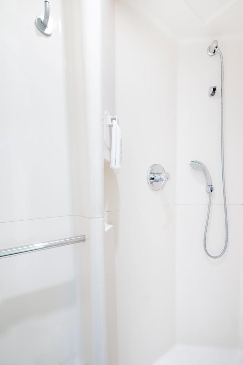 ibis budget Paris Porte De Montmartre - Housity