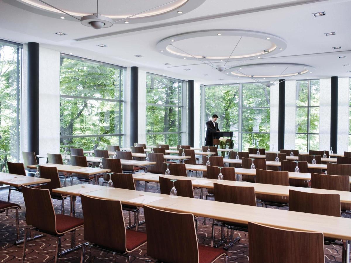 MÖVENPICK Hotel Hamburg City - Hizvo