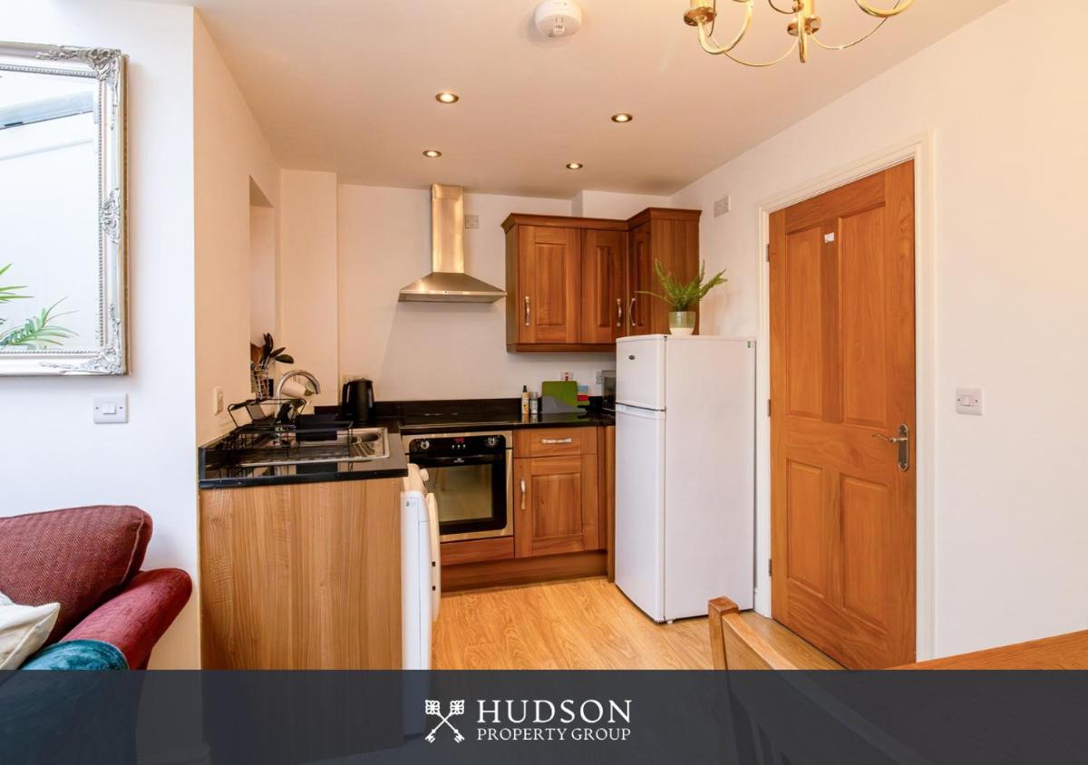 Shrewsbury Apartment in Prime Location - Housity