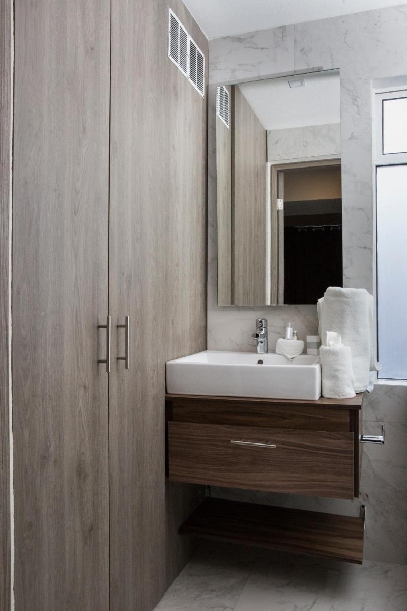 Suites Rio Elba - Housity