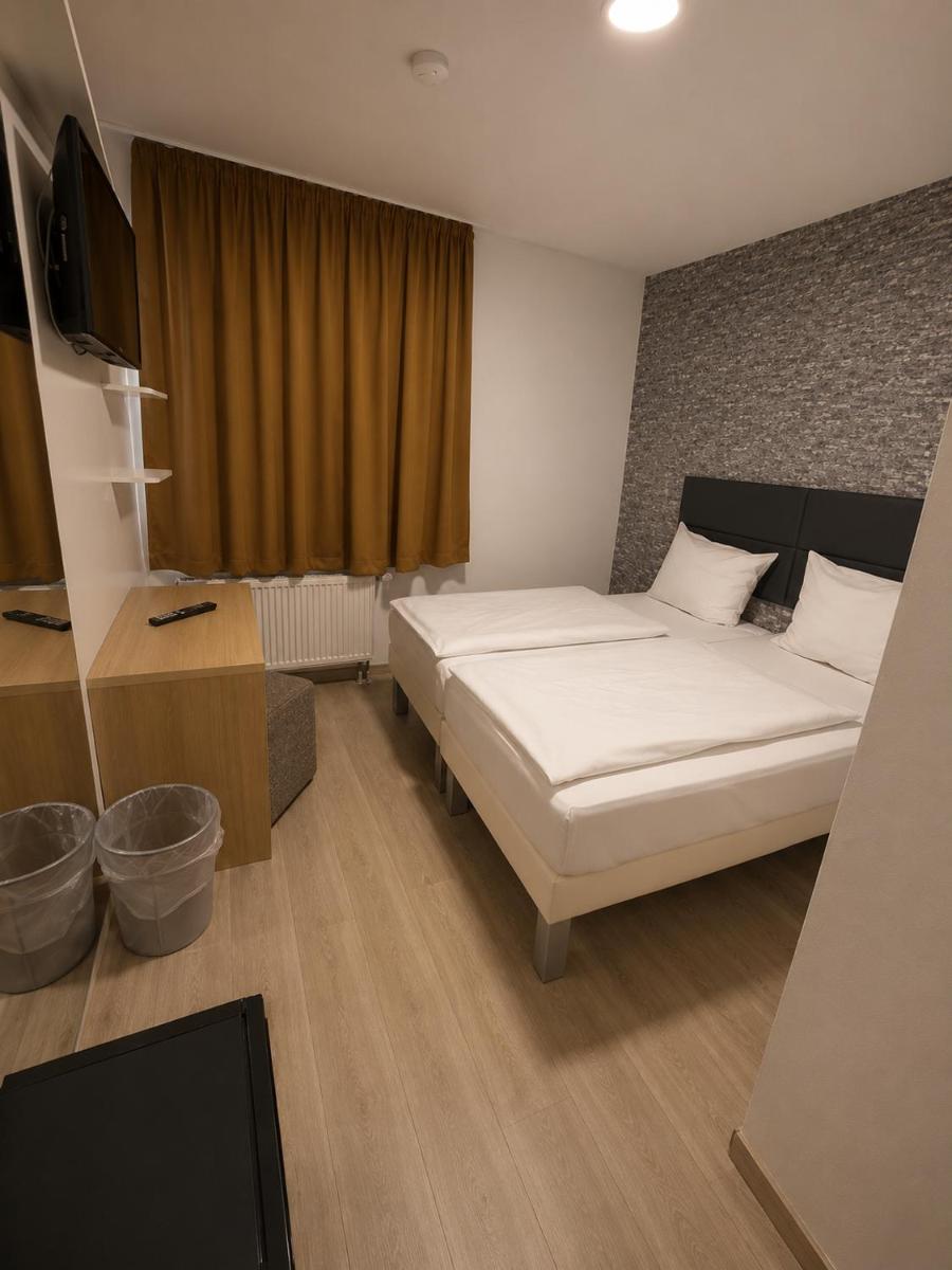Hotel Eurocity - Housity