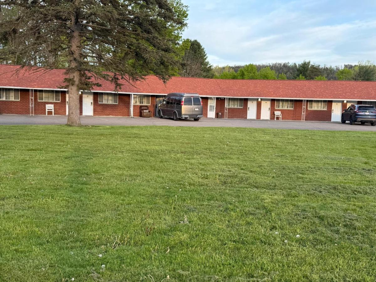 Sunrise Motel - Housity