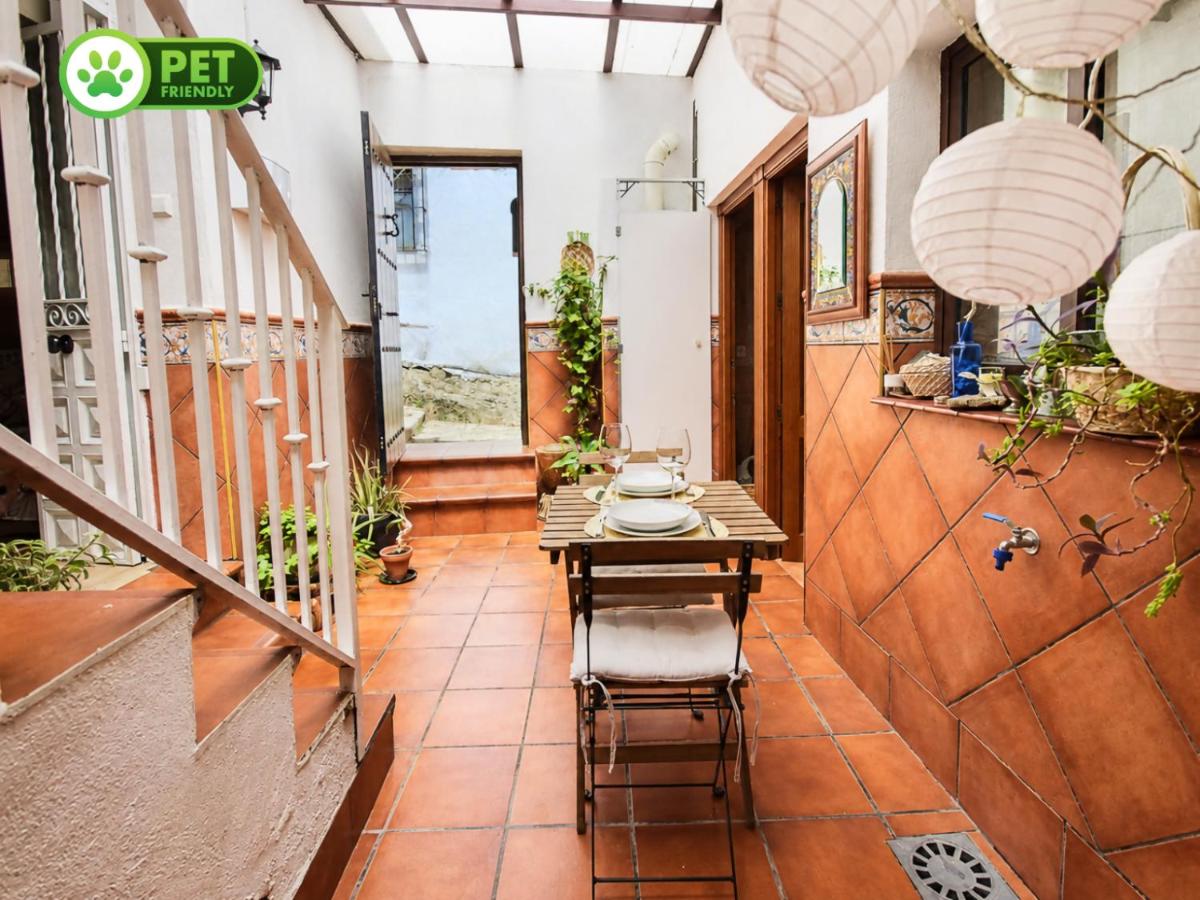 Casa Calma con Patio. A 500 m de Puente Nuevo - Hizvo