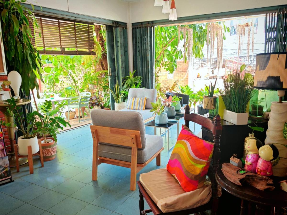 Bed and Terrace Guesthouse Chiang Mai - Housity