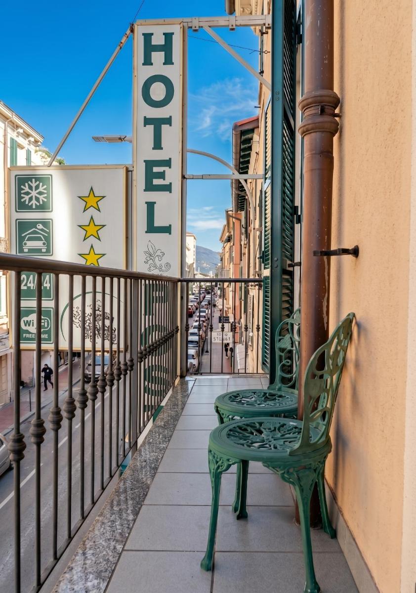 Hotel POSTA - Comfortable Stay in Ventimiglia - Housity