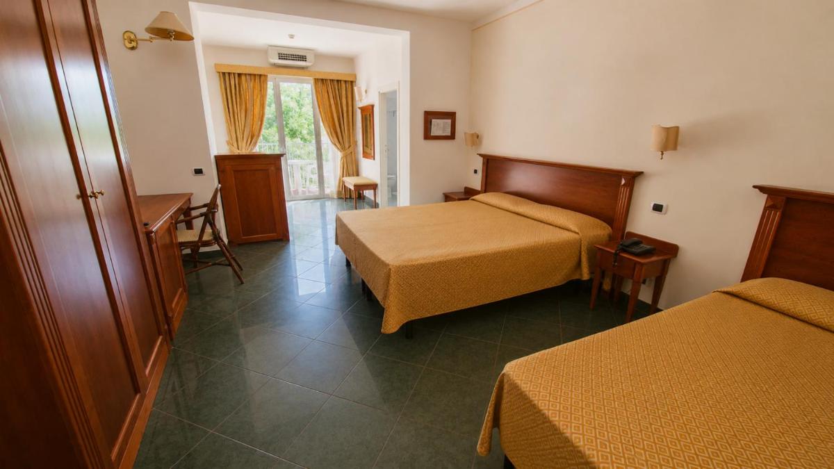 Hotel Residence Villa Marzia - Housity