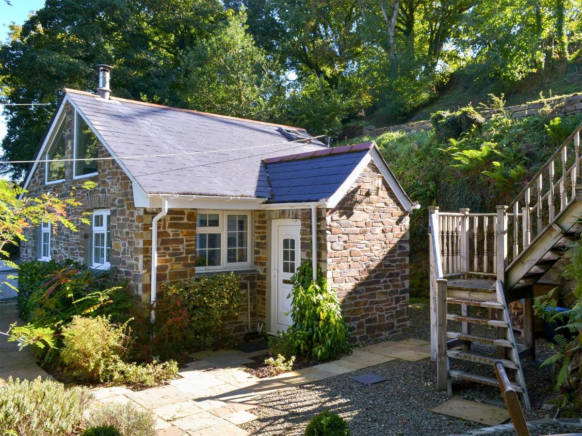 Woodland Retreat - Housity