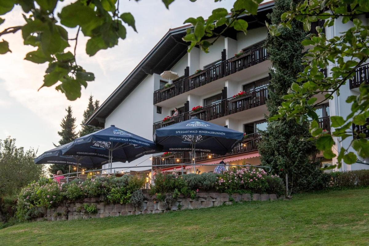 Landhotel Lortz - Housity
