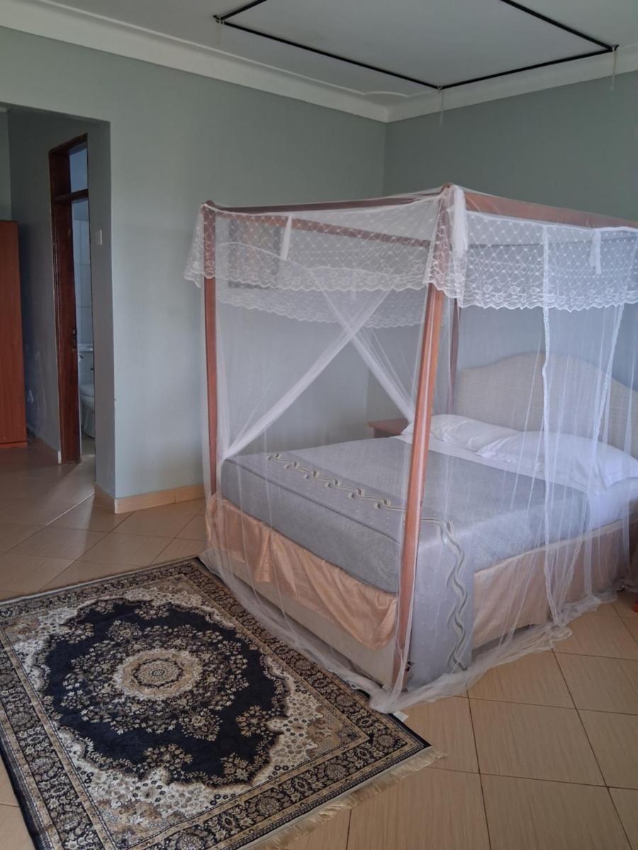 Kaz Breeze Gardens - Housity