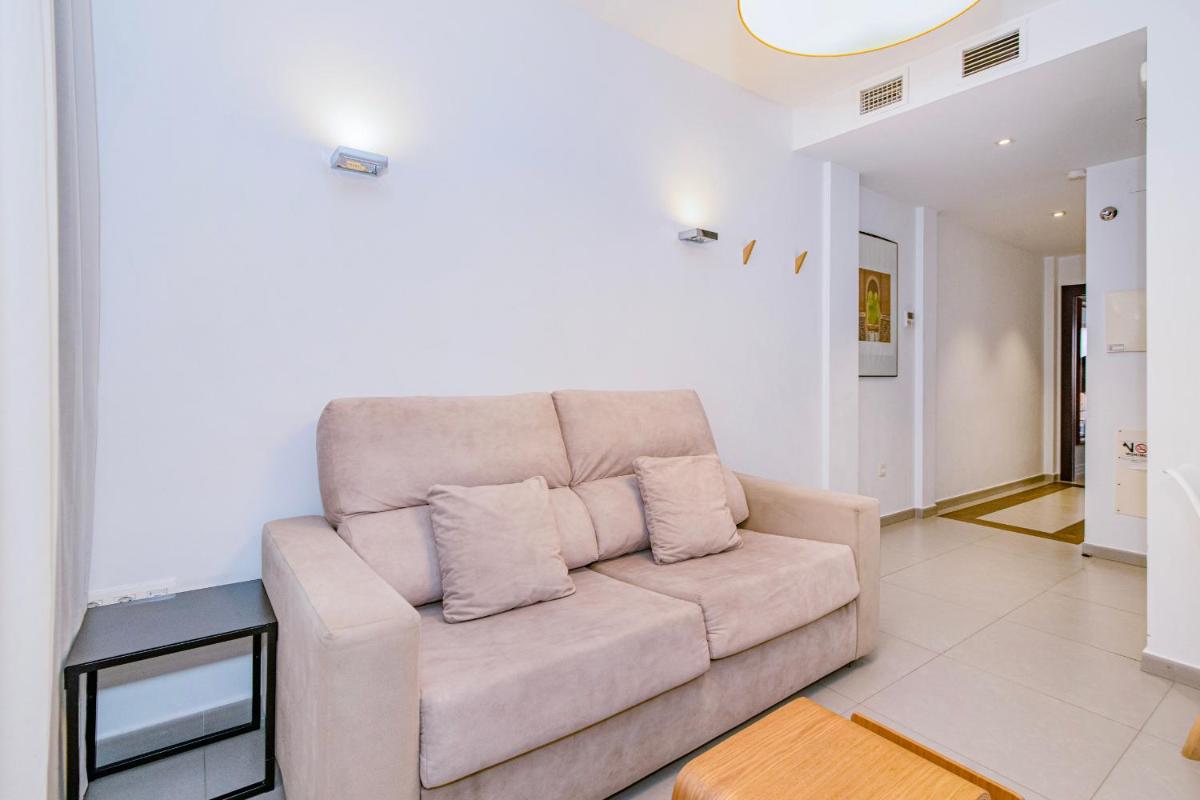 Apartamentos Caballerizas con parking gratuito - Hizvo